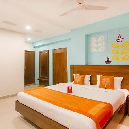 Vaccinated Staff - Oyo 11400 The Down Town Suites Hyderabad Luaran gambar