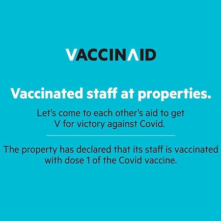 Vaccinated Staff - Oyo 11400 The Down Town Suites Hyderabad Luaran gambar