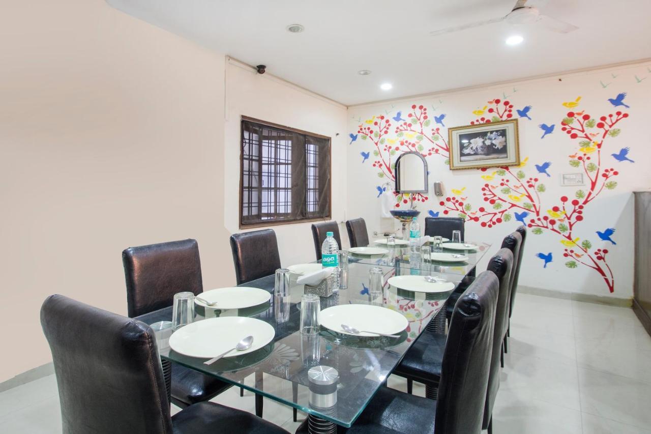 Vaccinated Staff - Oyo 11400 The Down Town Suites Hyderabad Luaran gambar