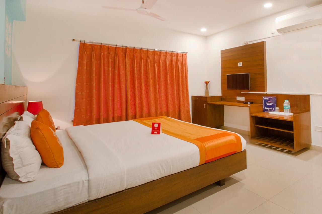 Vaccinated Staff - Oyo 11400 The Down Town Suites Hyderabad Luaran gambar