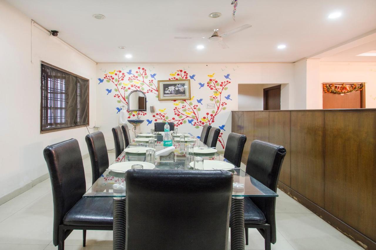 Vaccinated Staff - Oyo 11400 The Down Town Suites Hyderabad Luaran gambar