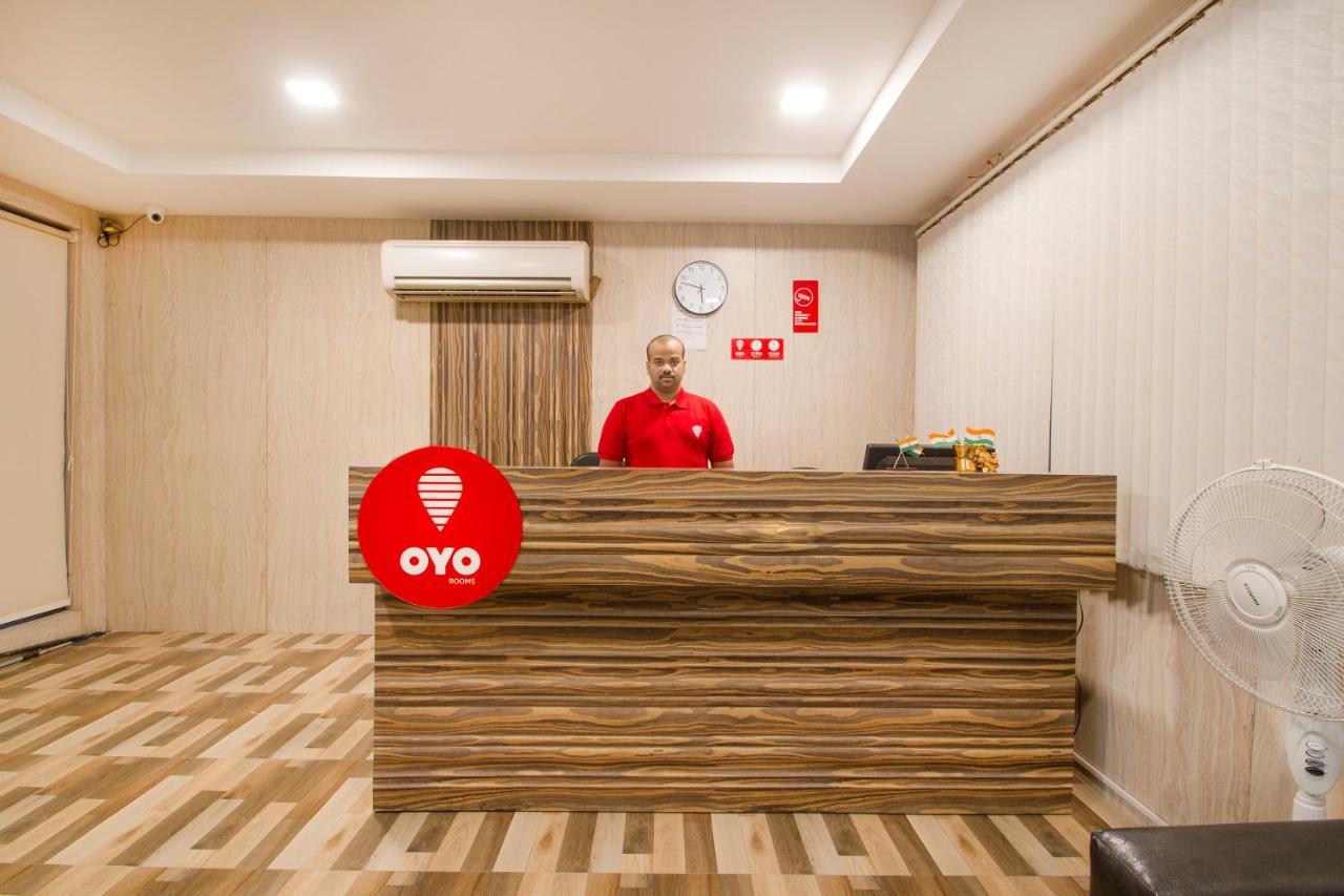 Vaccinated Staff - Oyo 11400 The Down Town Suites Hyderabad Luaran gambar