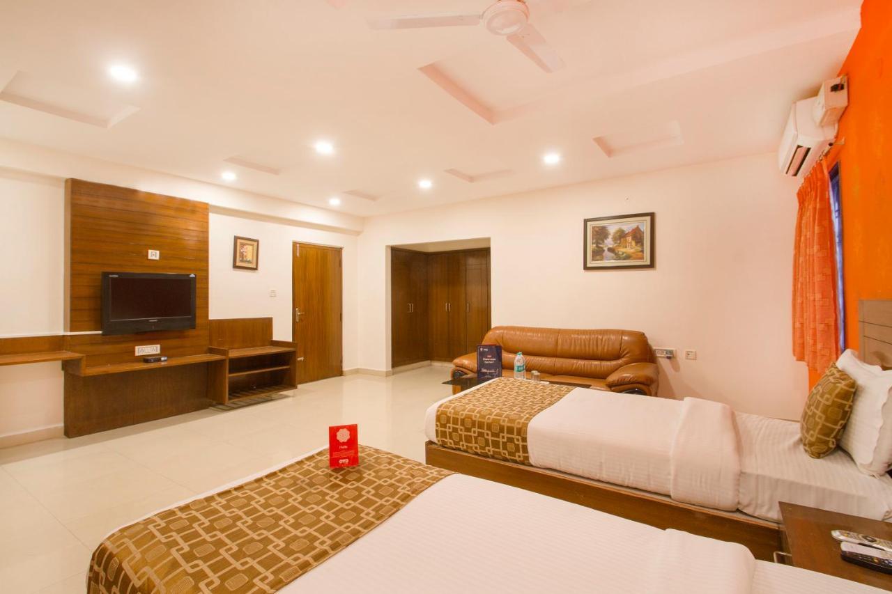 Vaccinated Staff - Oyo 11400 The Down Town Suites Hyderabad Luaran gambar