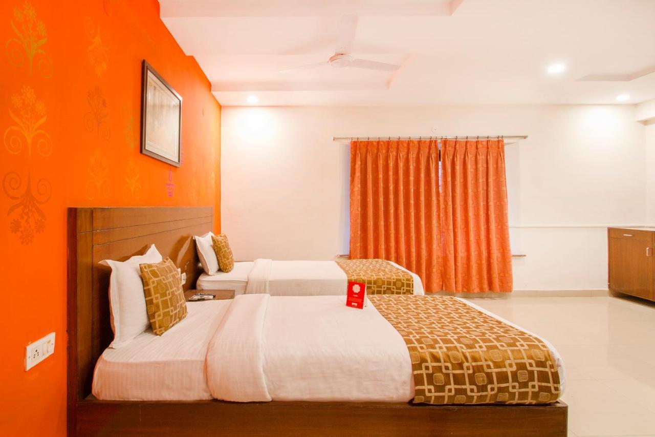 Vaccinated Staff - Oyo 11400 The Down Town Suites Hyderabad Luaran gambar